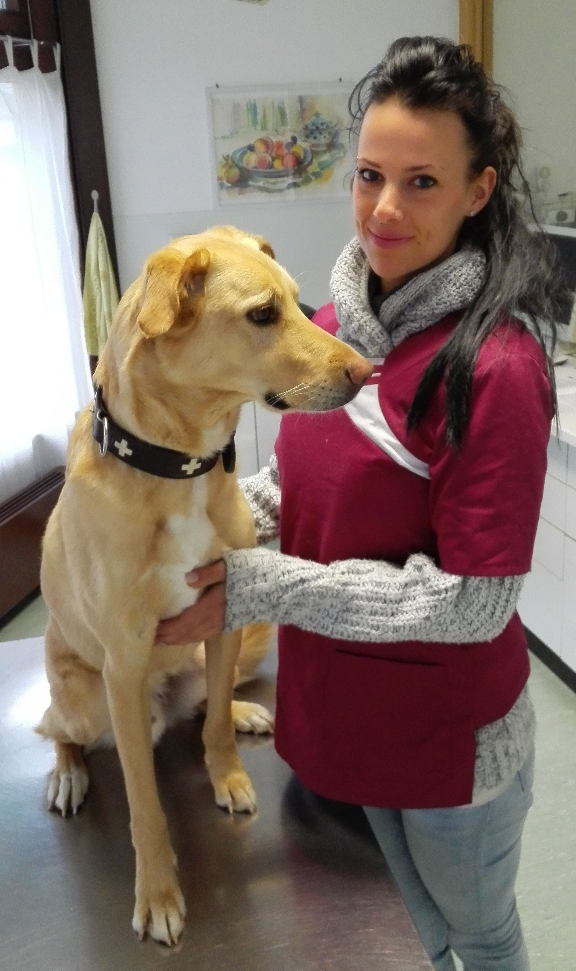 Auszubildende Frau Bishop mit Hund